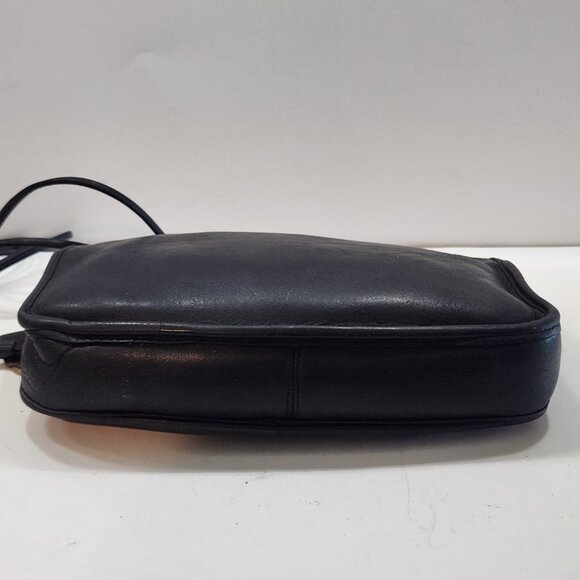 Well Loved 1970s Vintage Coach Zipper Clutch Ruff Out Bag #9458 Made in NY - Picture 5 of 12